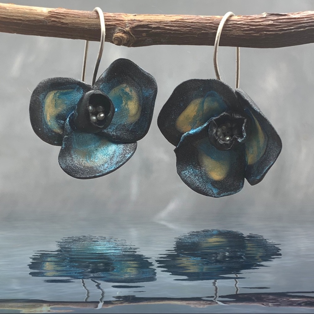 Blue Orchids Pears and silver drop earrings - Picture 3 of 8